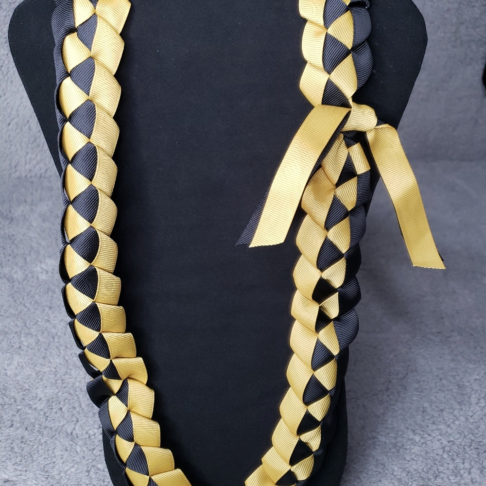 Ribbon Lei Gold and Black 19-inches
